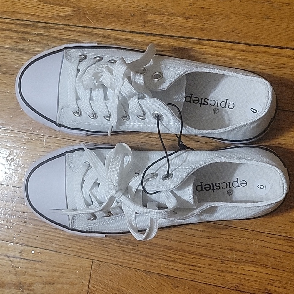 Epic Step Low Top Cap Toe Women's White Sneakers Size 6 - Picture 1 of 12